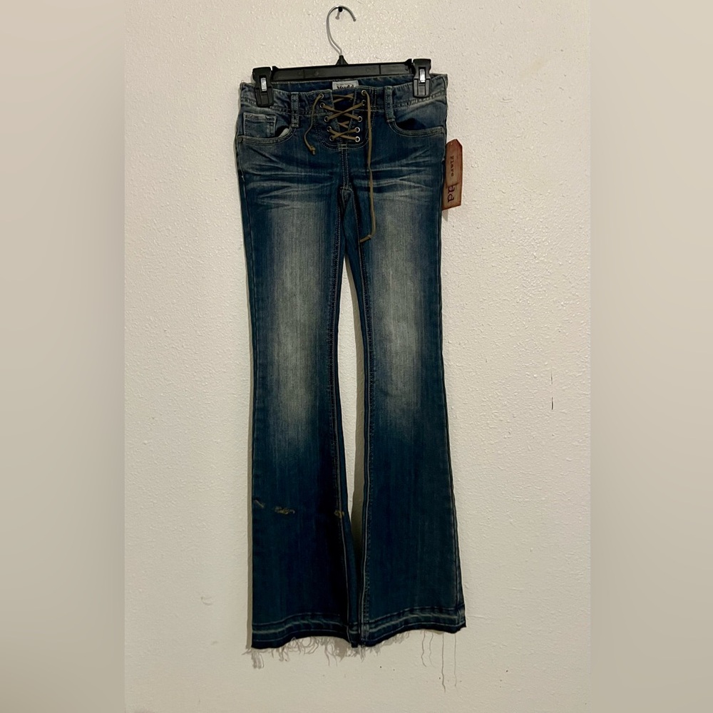 Mudd Clothing Women’s Size 0 Tint Demin Flare Jeans